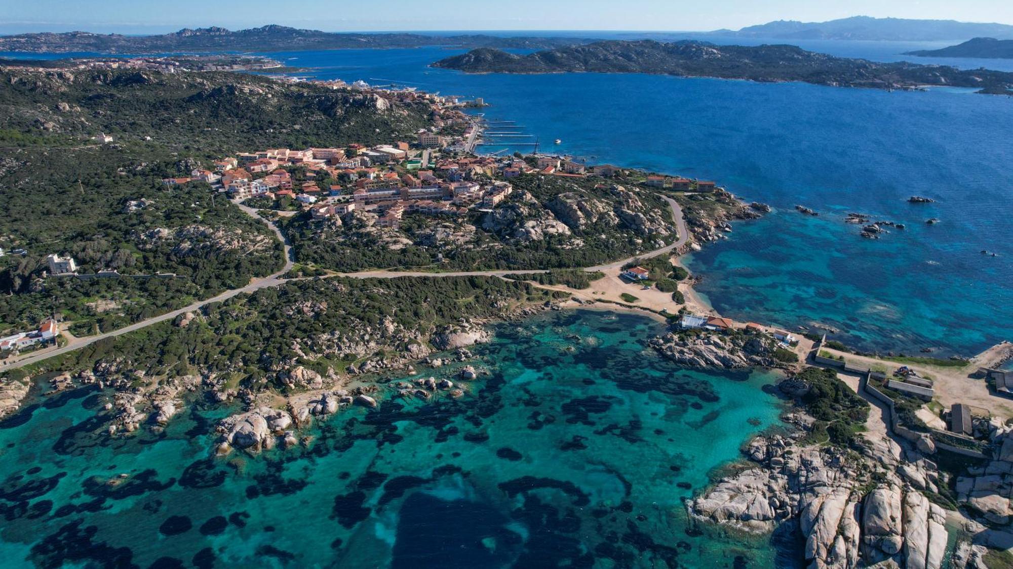 A Punta Tegge Il Mare La Spiaggia Il Tramonto Villa La Maddalena  Bagian luar foto